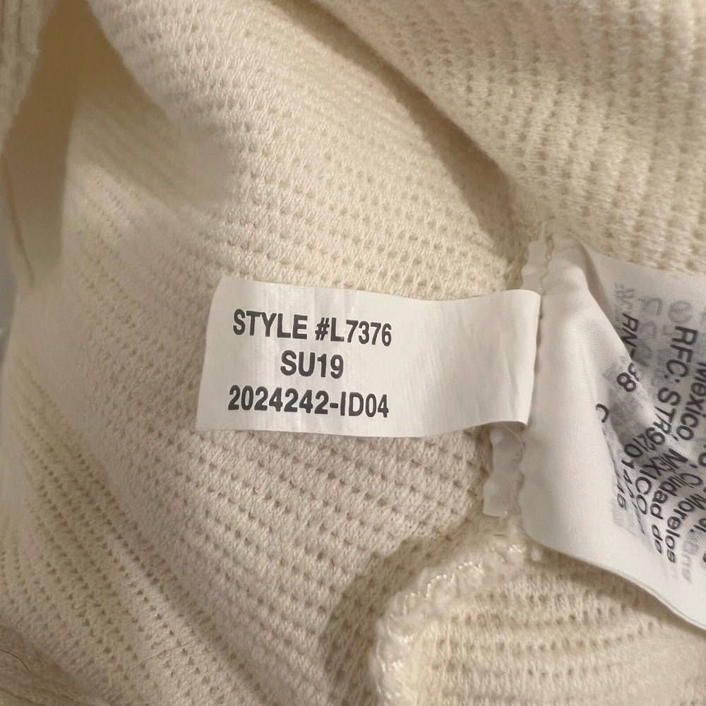 Madewell Texture & Thread Split-Back Shell Top. Size XS. - Picture 10 of 11